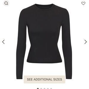 SKIMS Fits Everybody Long Sleeve T-shirt